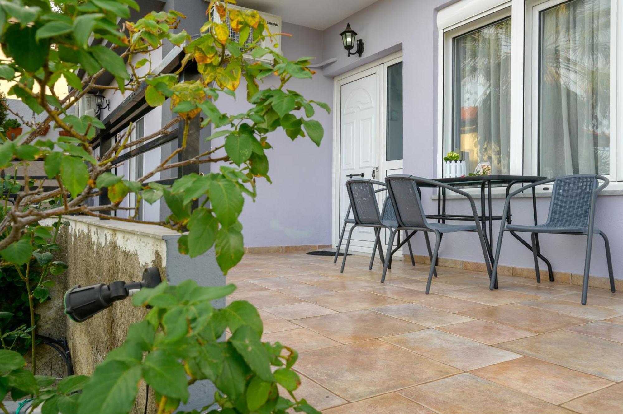 Michael'S Apartment'S Nea Roda Ngoại thất bức ảnh