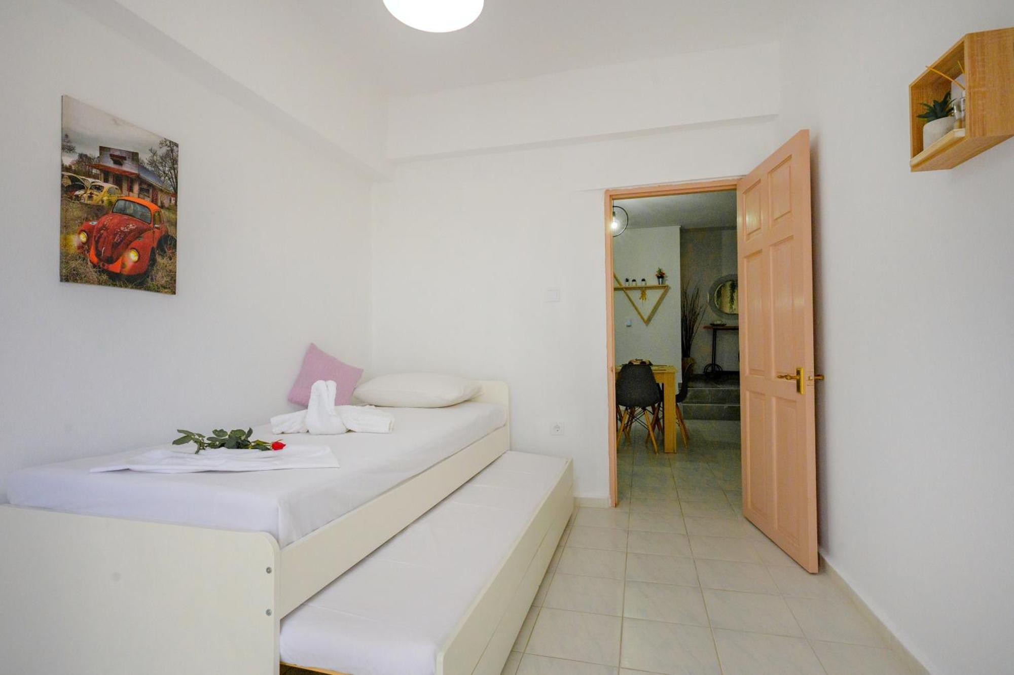 Michael'S Apartment'S Nea Roda Ngoại thất bức ảnh