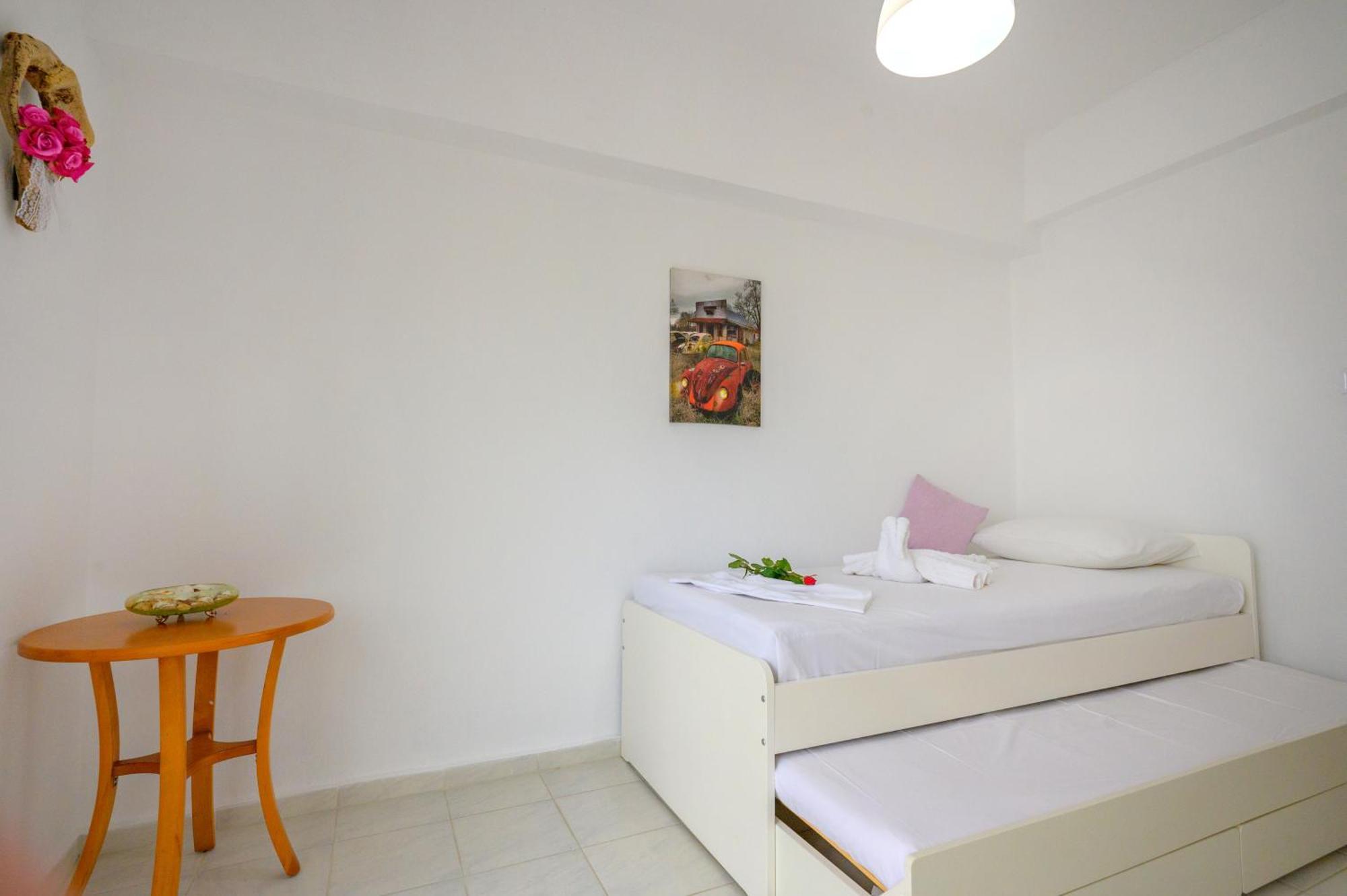 Michael'S Apartment'S Nea Roda Ngoại thất bức ảnh